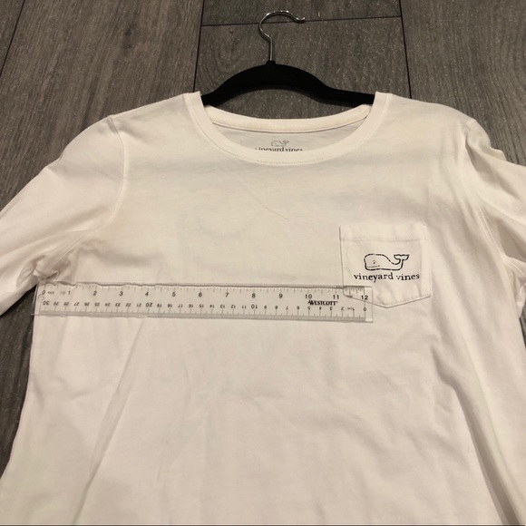 white vineyard vines long sleeve - Picture 5 of 9